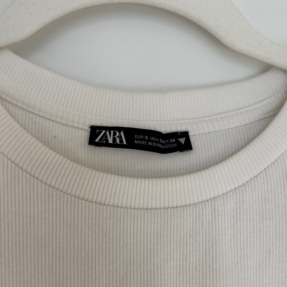 Zara Cream Ribbed Knit Top Eyelet Ruffles - Picture 2 of 3